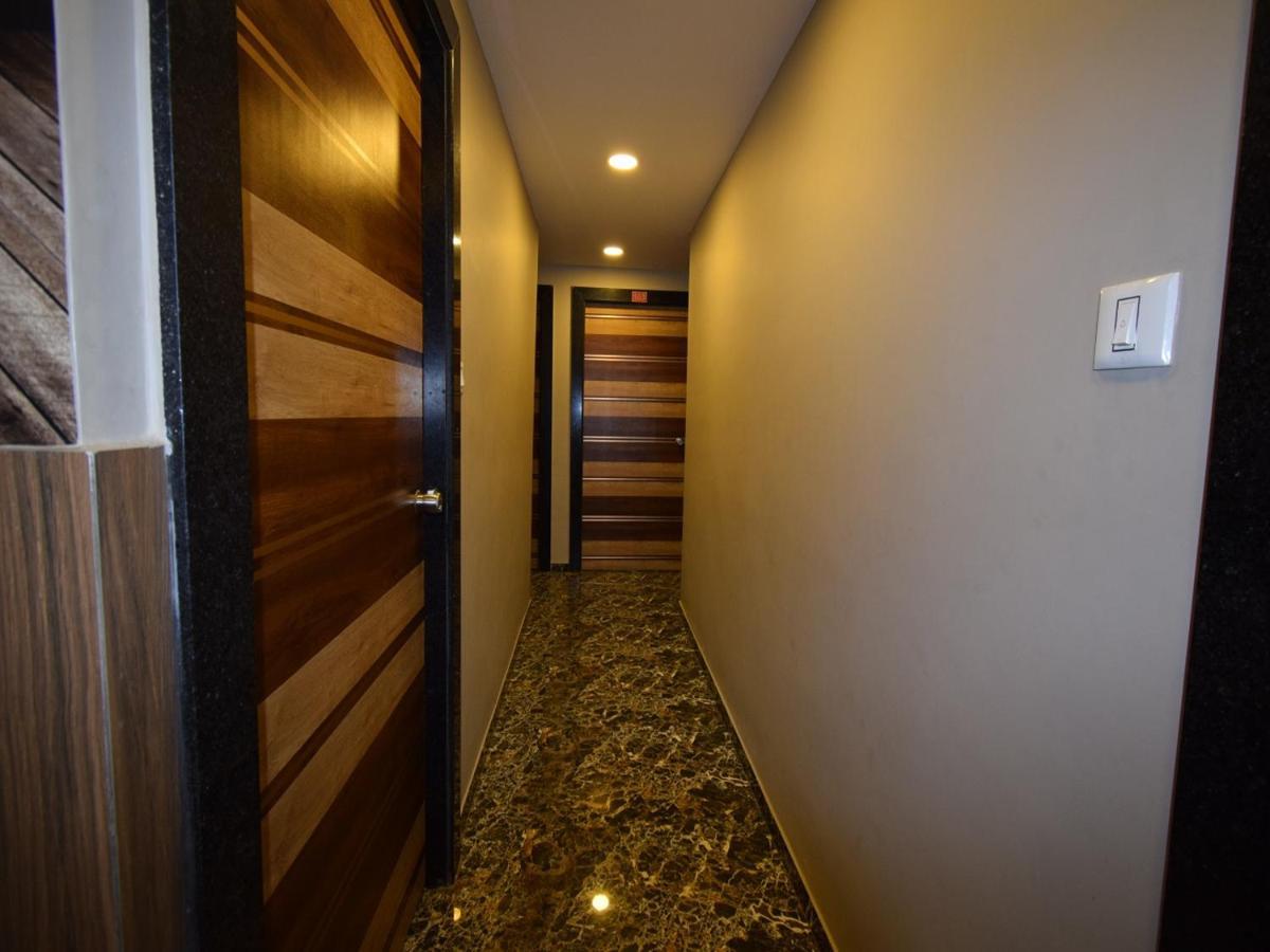 Hotel Lake Palace Ahmedabad Exterior foto